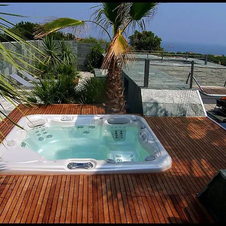 Porto-vecchio Sleeps 14 Pool Vakantiehuis *