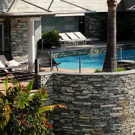 Vakantiehuis Porto-vecchio Sleeps 14 Pool
