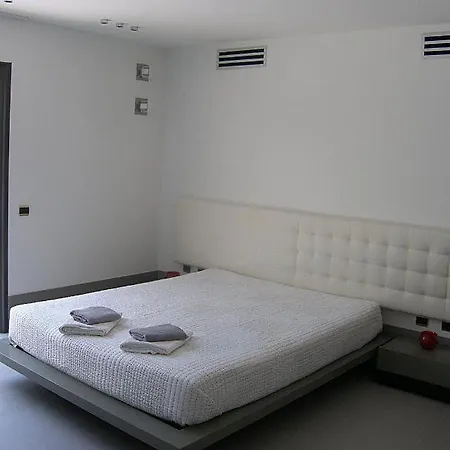 Porto-vecchio Sleeps 14 Pool Pinarellu